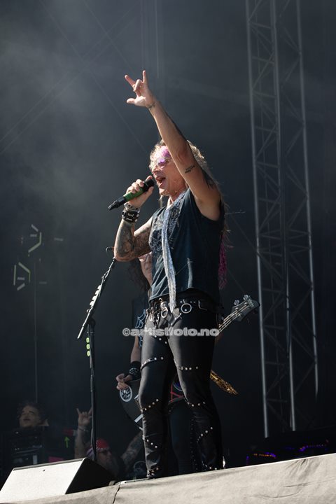 Steel Panther på Tons of Rock 2022. Foto: Millie Steinsdóttir Leirvik