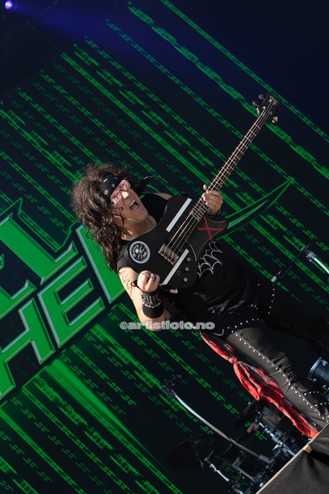 Steel Panther på Tons of Rock 2022. Foto: Millie Steinsdóttir Leirvik