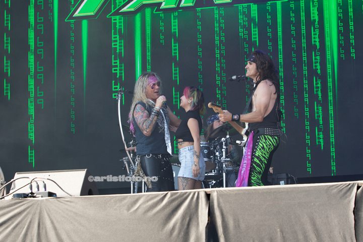 Steel Panther på Tons of Rock 2022. Foto: Millie Steinsdóttir Leirvik