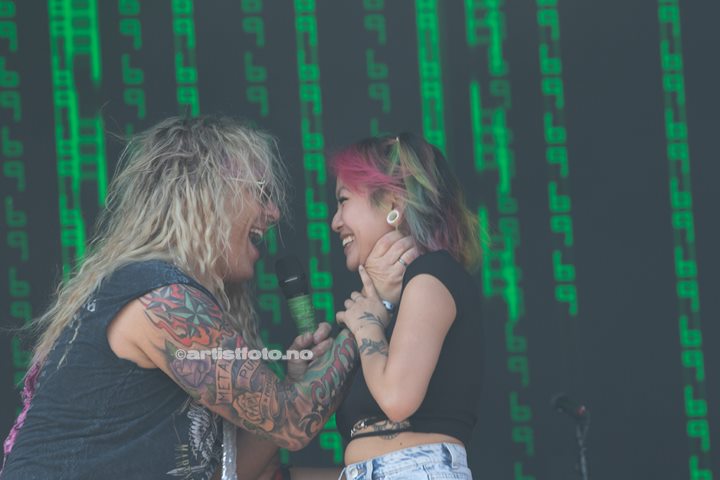 Steel Panther på Tons of Rock 2022. Foto: Millie Steinsdóttir Leirvik