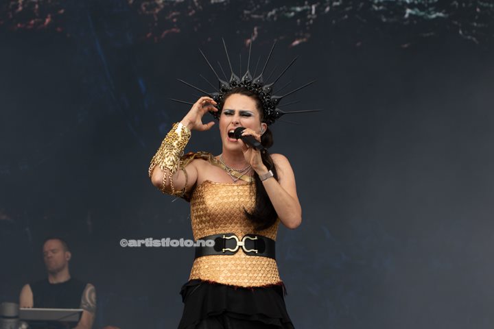 Within Temptation på Tons of Rock 2022. Foto: Millie Steinsdóttir Leirvik