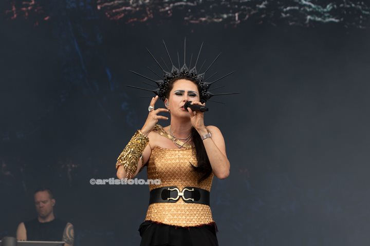 Within Temptation på Tons of Rock 2022. Foto: Millie Steinsdóttir Leirvik