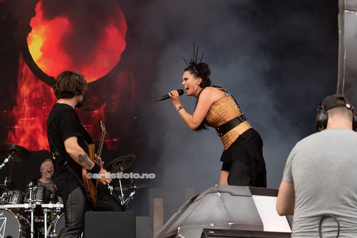 Within Temptation på Tons of Rock 2022. Foto: Millie Steinsdóttir Leirvik