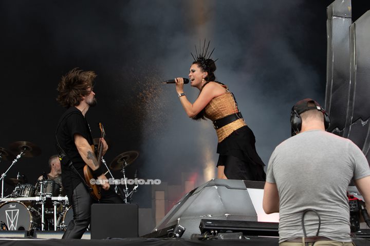 Within Temptation på Tons of Rock 2022. Foto: Millie Steinsdóttir Leirvik