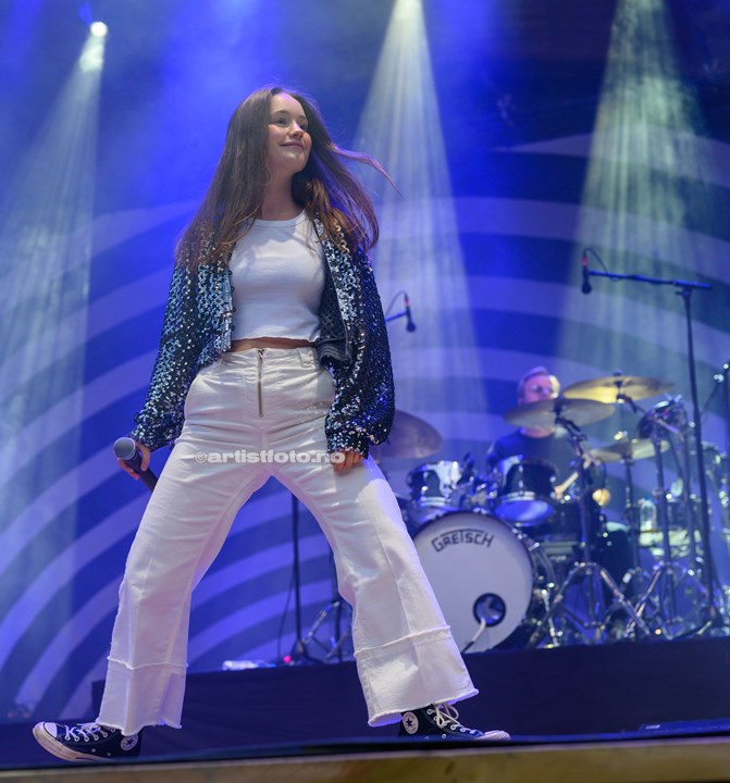 Sigrid på Ravnedalen Live 2023 , Kristiansand. Foto: Svein Erik Nomeland