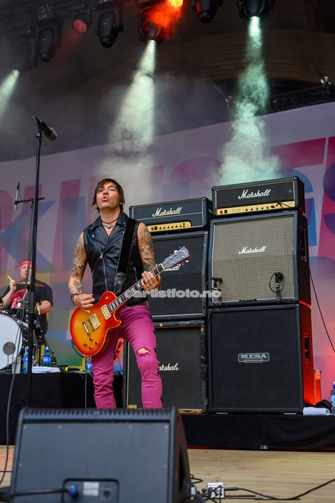 Gluecifer på Ravnedalen Live 2023 , Kristiansand. Foto: Svein Erik Nomeland