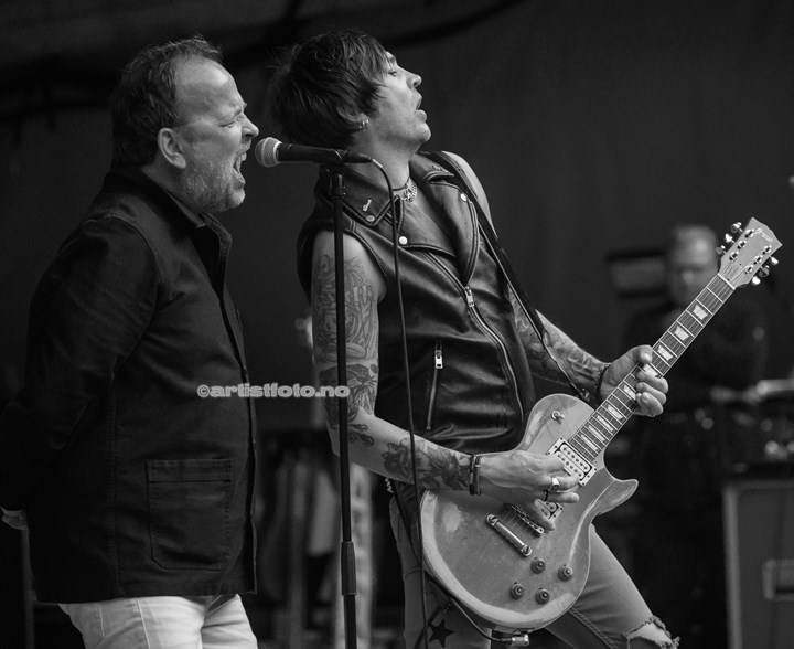 Gluecifer på Ravnedalen Live 2023 , Kristiansand. Foto: Svein Erik Nomeland