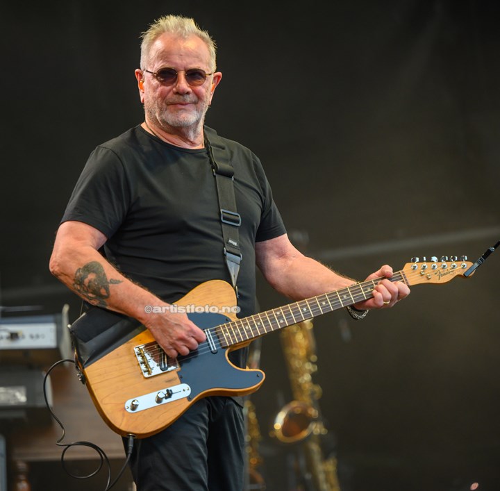 Åge Aleksandersen m/ Sambandet, Canal Street, Arendal. Foto: Svein Erik Nomeland