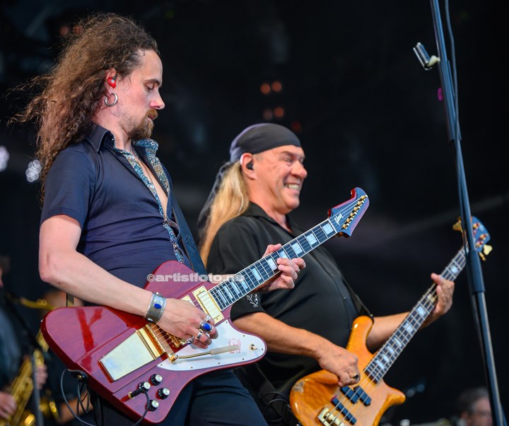 Åge Aleksandersen m/ Sambandet, Canal Street, Arendal. Foto: Svein Erik Nomeland