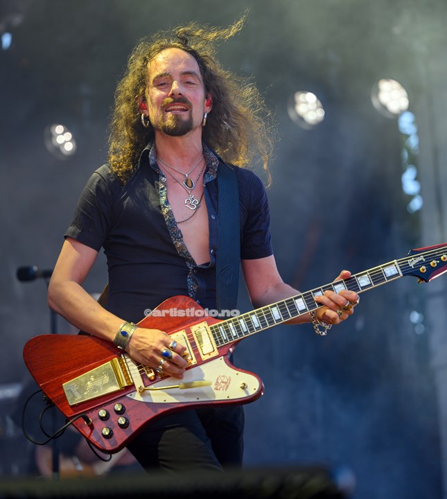 Åge Aleksandersen m/ Sambandet, Canal Street, Arendal. Foto: Svein Erik Nomeland