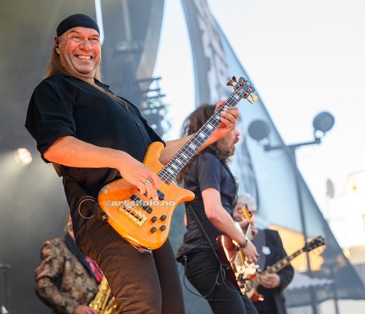 Åge Aleksandersen m/ Sambandet, Canal Street, Arendal. Foto: Svein Erik Nomeland