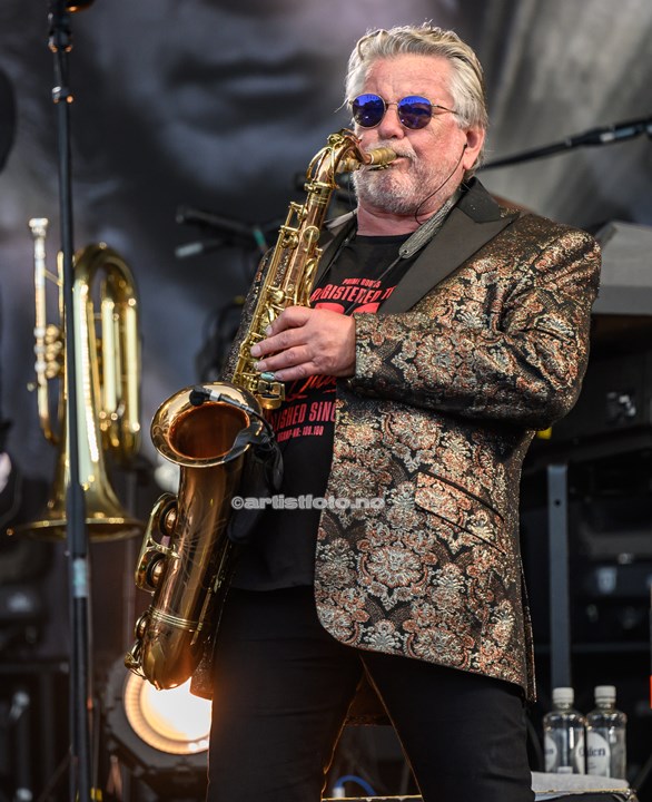 Åge Aleksandersen m/ Sambandet, Canal Street, Arendal. Foto: Svein Erik Nomeland
