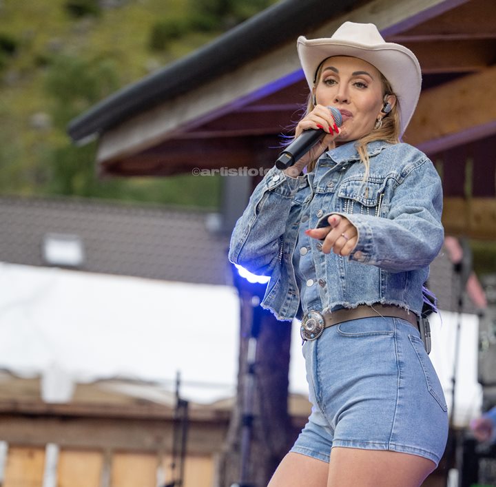 Carina Dahl, Sommerfest i Kongsdalen, Foto: Svein Erik Nomeland