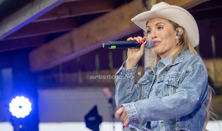 Carina Dahl, Sommerfest i Kongsdalen, Foto: Svein Erik Nomeland