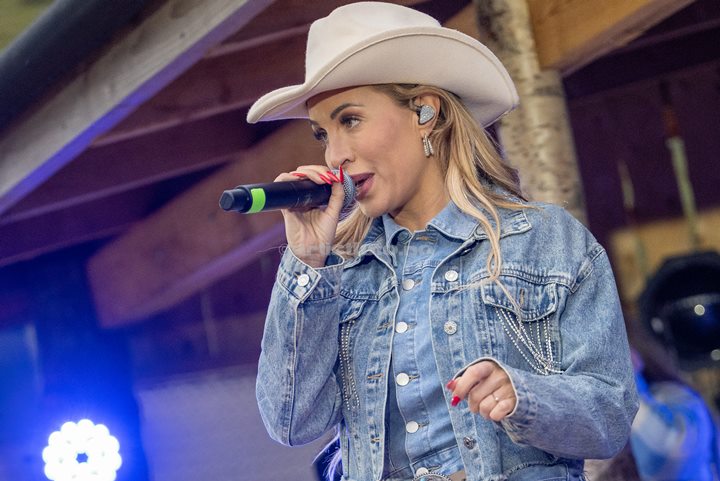 Carina Dahl, Sommerfest i Kongsdalen, Foto: Svein Erik Nomeland