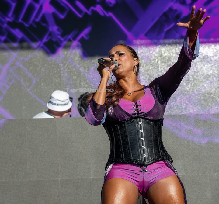 Tess Mattisson i La Cream, We Love The 90s & 2000s 2024, Kristiansand. Foto: Svein Erik Nomeland