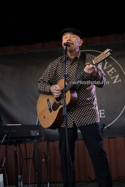 Ulf Risnes, Tre Små Kinesere i Posebyhaven, Kristiansand, 2024. Foto: Svein Erik Nomeland