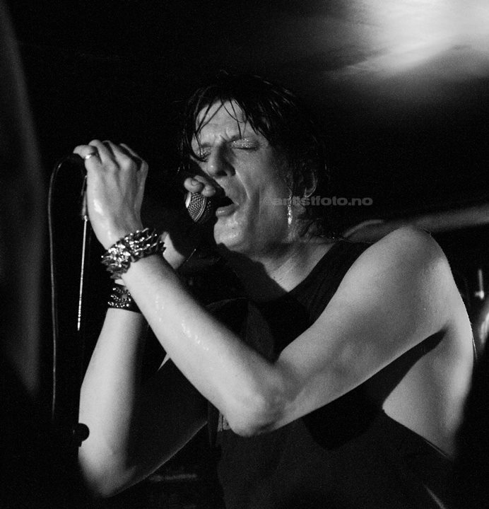 Bjørn Müller fra Backstreet Girls er død. (Arkivbilde fra Harvest Bar i Kvinesdal, 26.3.2009). Foto: Svein Erik Nomeland