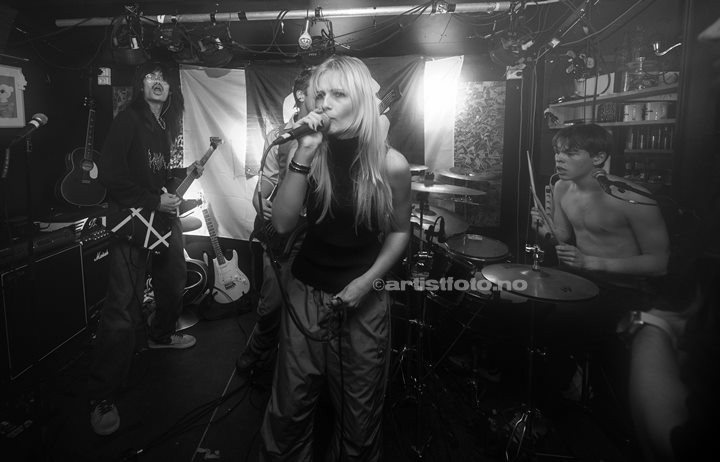 Engraved på Vaktbua, Kristiansand. Foto: Svein Erik Nomeland