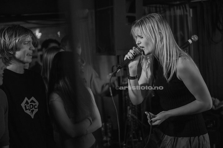 Engraved på Vaktbua, Kristiansand. Foto: Svein Erik Nomeland