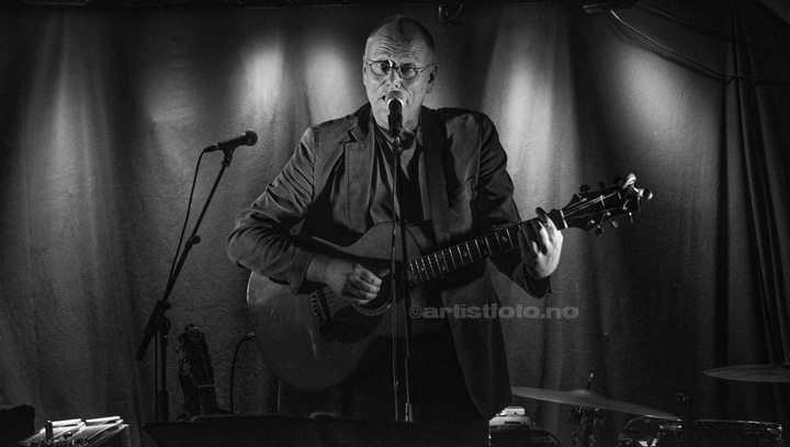 Lars Martin Myhre, død 28.12. 2024. ( Arkivbilde ‎8. 3. 2015 på Sjøboden i Mandal). Foto: Svein Erik Nomeland