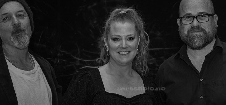 Fra venstre: Vidar Arntsen, Rebecca Reimers, Kjell Martin Sirnes, Myrul, Under, Lindesnes. Foto: Svein Erik Nomeland