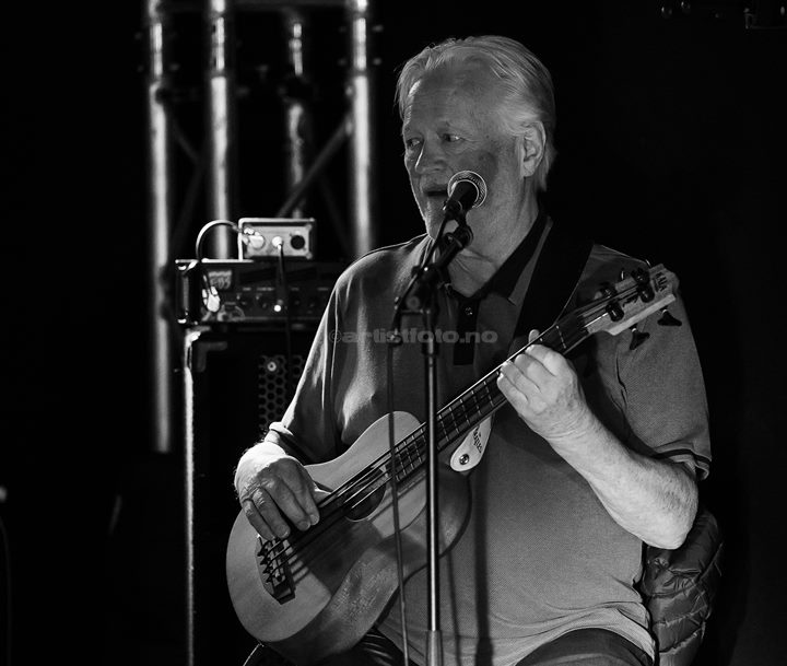 De Musikalske Dvergene på Madam Felle, Bergen. Foto: Svein Erik Nomeland