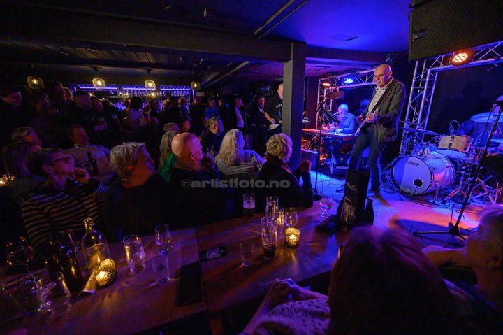De Musikalske Dvergene på Madam Felle, Bergen. Foto: Svein Erik Nomeland