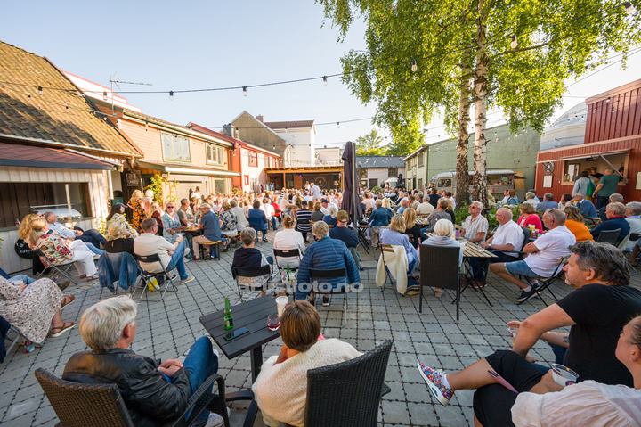 Sigvart Dagsland og Karoline Kruger i Posebyhaven, Kristiansand. Foto: Svein Erik Nomeland