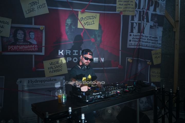 DJ Ferdinand, Canal Street, Arendal. Foto: Svein Erik Nomeland