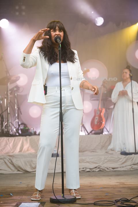 Maria Mena med band, Ravnedalen Live, Kristiansand. Foto: Svein Erik Nomeland