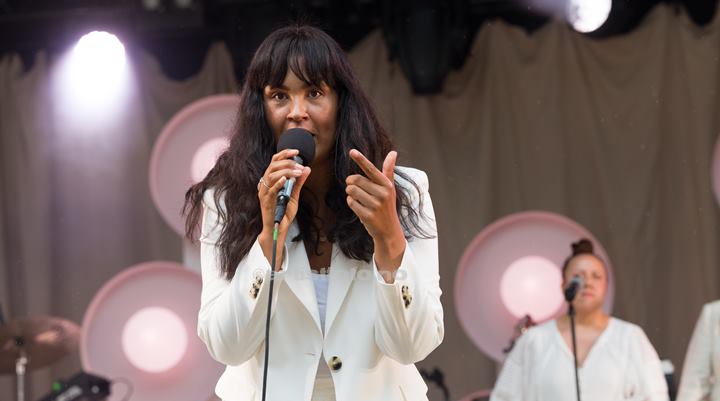 Maria Mena med band, Ravnedalen Live, Kristiansand. Foto: Svein Erik Nomeland