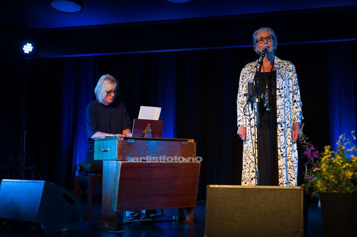 Eldbjørg Furholt og Ragnhild Furholt, Setesdal Folkemusikkfestival 2025. Foto: Svein Erik Nomeland
