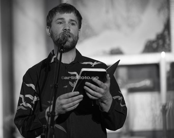 Martin Steinum Brun i Vår Frelsers Kirke, Farsund Folk Festival. Foto: Svein Erik Nomeland