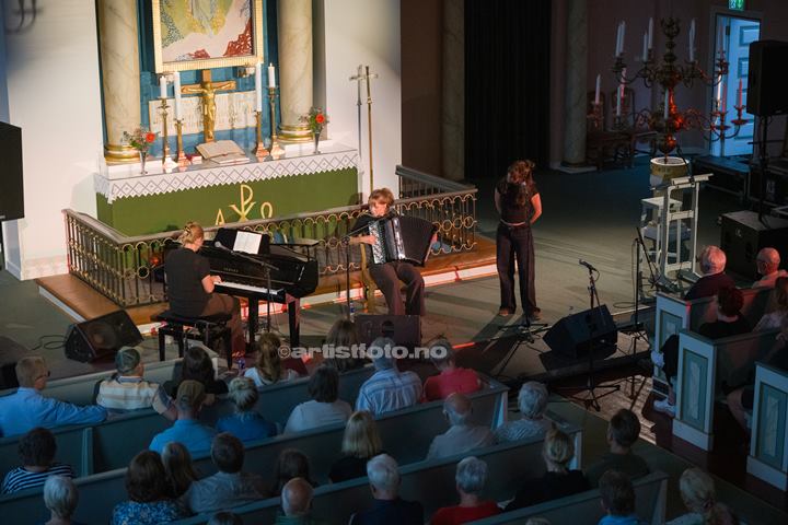ULD i Vår Frelsers Kirke, Farsund Folk Festival. Foto: Svein Erik Nomeland