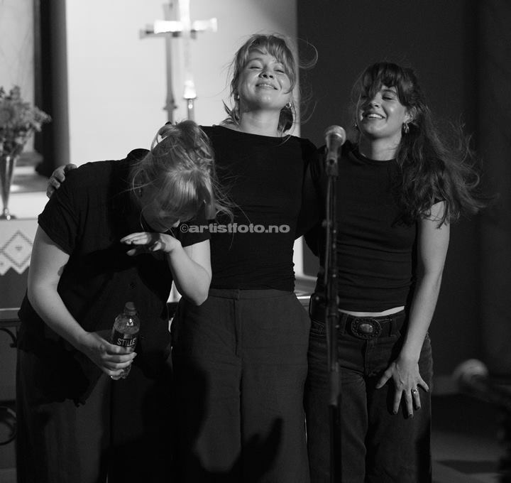 ULD i Vår Frelsers Kirke, Farsund Folk Festival. Foto: Svein Erik Nomeland