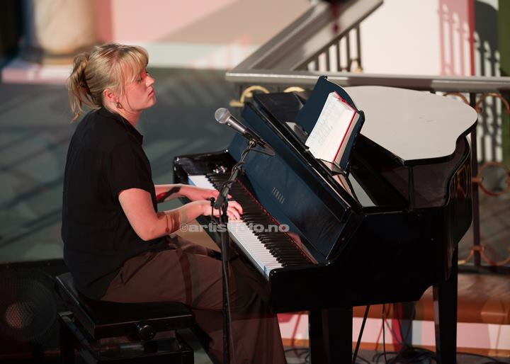 ULD i Vår Frelsers Kirke, Farsund Folk Festival. Foto: Svein Erik Nomeland