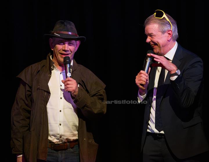 Fra venstre: Lothepus, Alex Rosén. DJ KAK, Kvinesdal Kulturhus. Foto: Svein Erik Nomeland