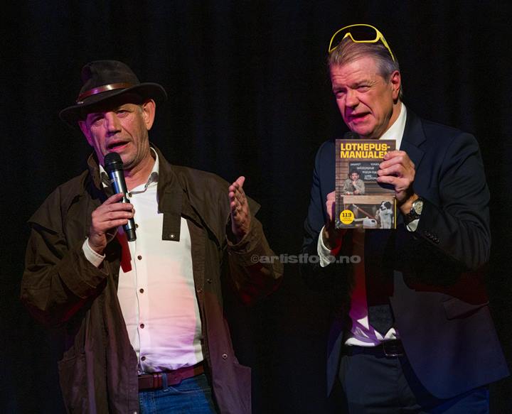 Fra venstre: Lothepus, Alex Rosén. DJ KAK, Kvinesdal Kulturhus. Foto: Svein Erik Nomeland