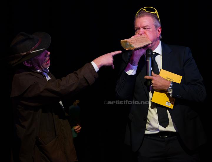 Fra venstre: Lothepus, Alex Rosén. DJ KAK, Kvinesdal Kulturhus. Foto: Svein Erik Nomeland