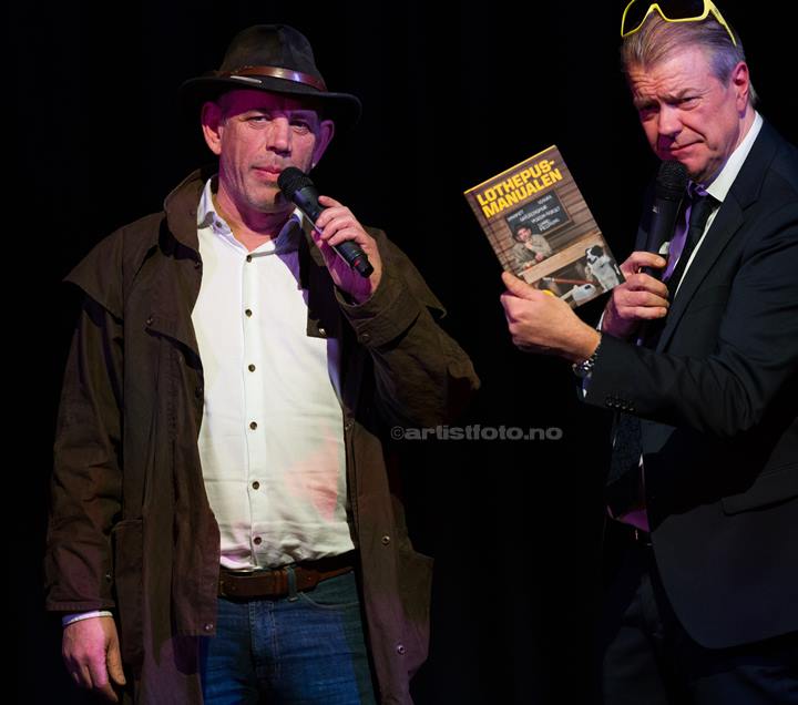 Fra venstre: Lothepus, Alex Rosén. DJ KAK, Kvinesdal Kulturhus. Foto: Svein Erik Nomeland