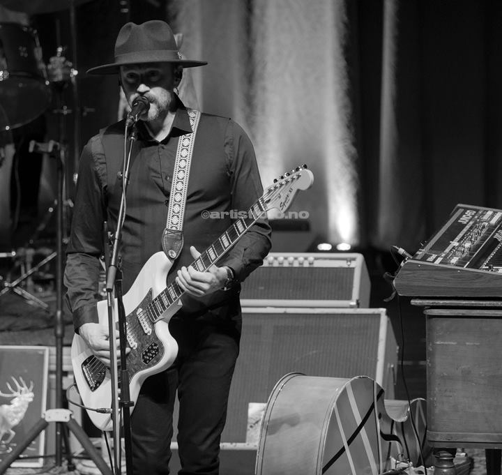 Eirik Øien på Stein Torleif Bjella konsert, Lyngdal Kulturhus. Foto: Svein Erik Nomeland