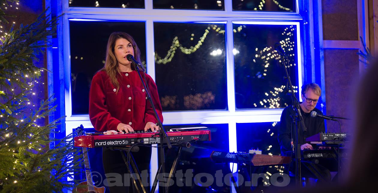 Hilde Selvikvåg, Lindland farm, Kvinesdal(header). Foto: Svein Erik Nomeland