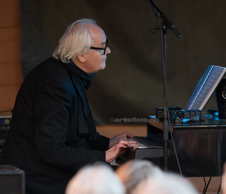 Ketil Bjørnstad og Anneli Drecker, Posebyhaven, Kristiansand. Foto: Svein Erik Nomeland