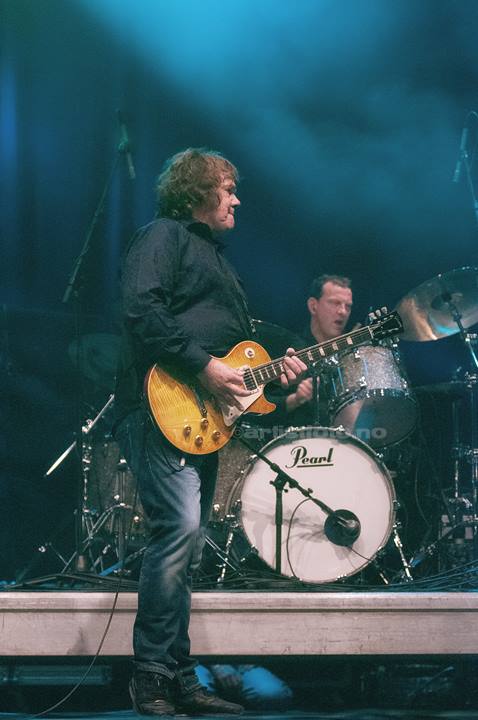 Gary Moore og Darrin Mooney , Norway Rock, Kvinesdal 10.7.2010. Foto: Svein Erik Nomeland