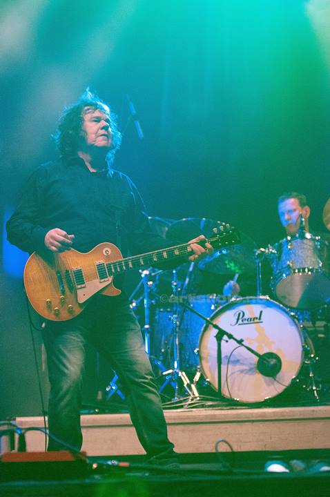 Gary Moore og Darrin Mooney , Norway Rock, Kvinesdal 10.7.2010. Foto: Svein Erik Nomeland
