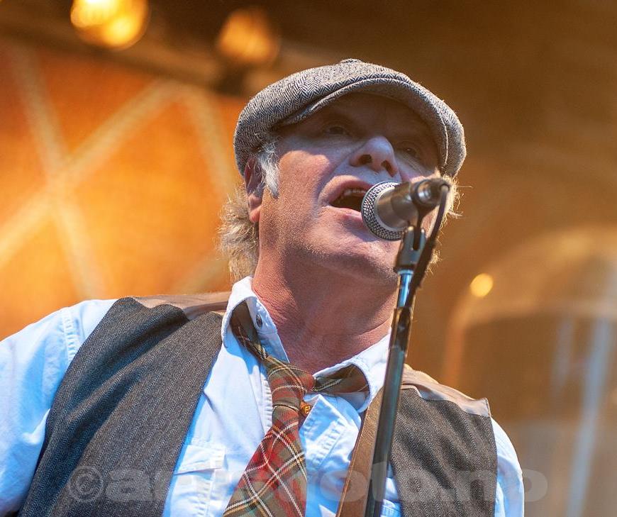 Kim Larsen, 9.7.2008, Ravnedalen, Kristiansand (header). Foto: Svein Erik Nomeland