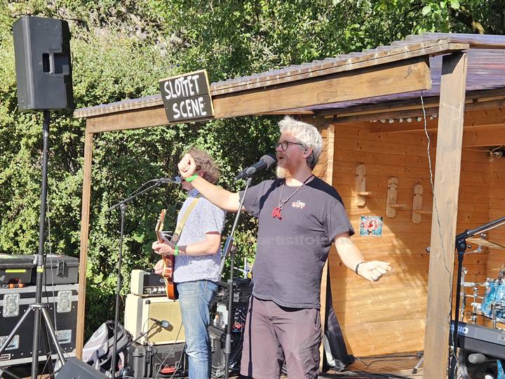Opplysningsrock, kulturhagefesten. Øyslebø. Foto: Margaretha Krug Aase