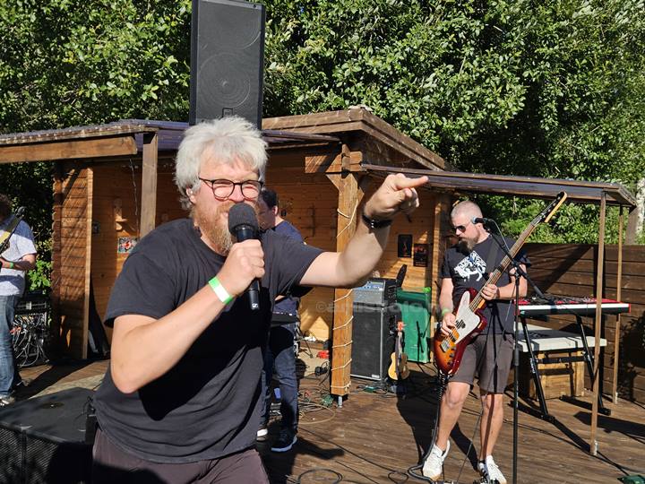 Opplysningsrock, kulturhagefesten. Øyslebø. Foto: Margaretha Krug Aase