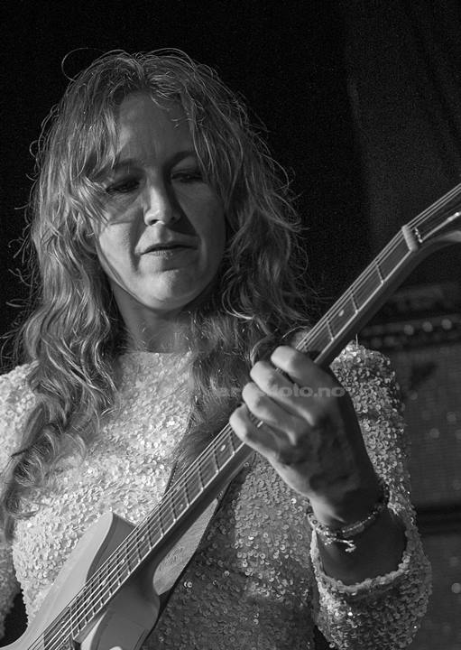 Hedvig Mollestad, Hedvig Mollestad Trio, Kafé Krank, Kristiansand. Foto: Svein Erik Nomeland